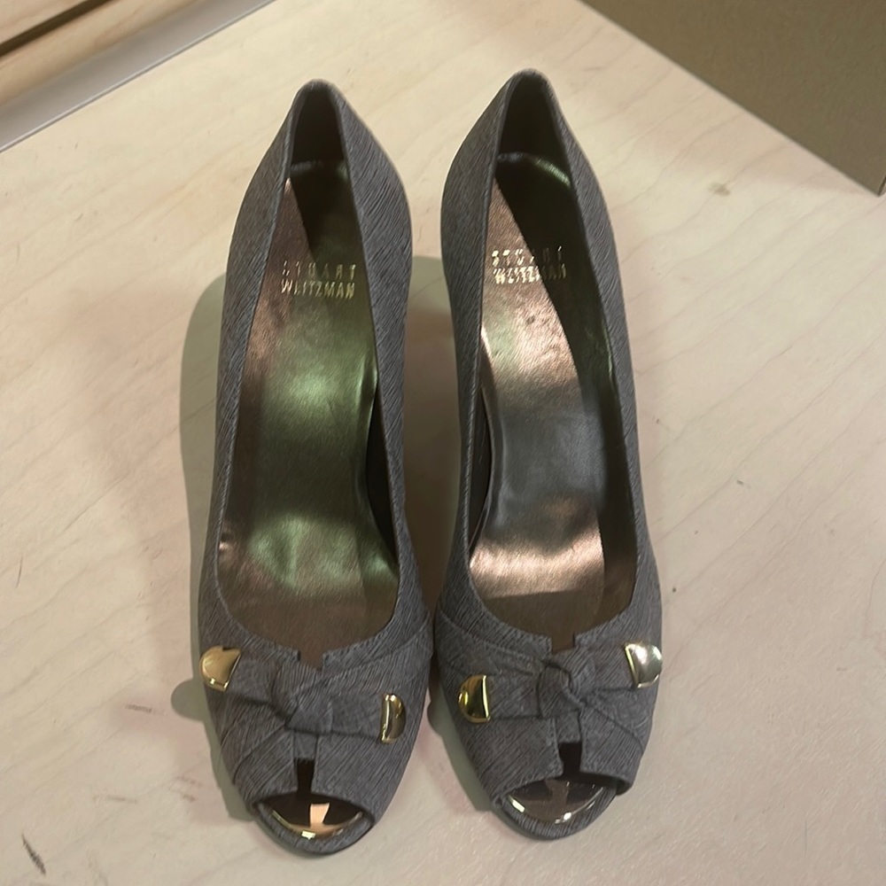 NEW!! Women’s Stuart Weitzman Grey Peep Toe Pump Size 7M